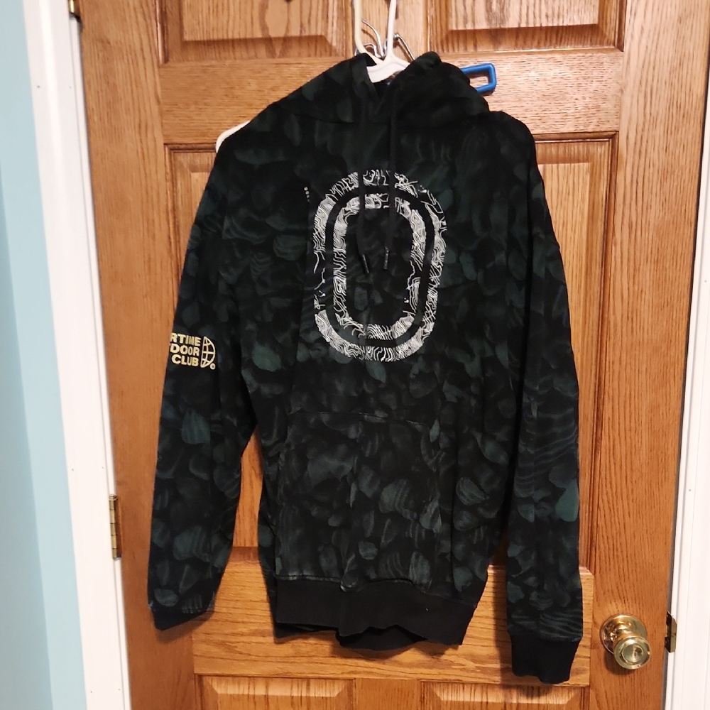 Overtime Outdoor Club black and green tie-dye hoodie. Size Large.